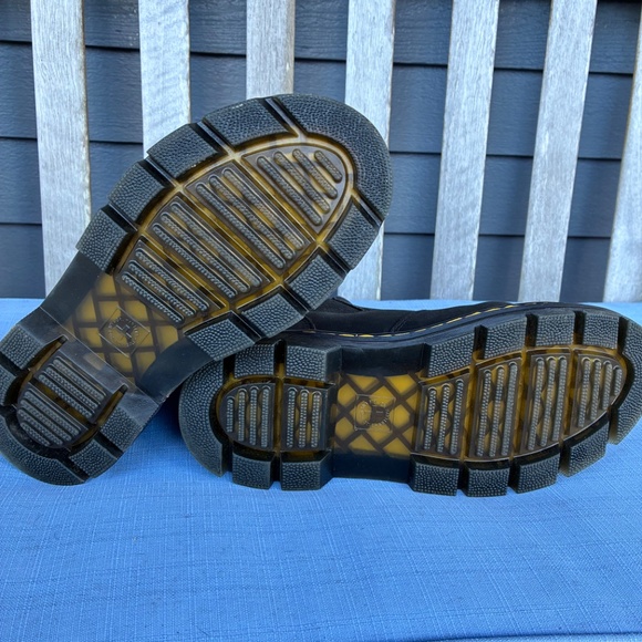 Dr. Martens Air wave with bouncy soles size 8 - Picture 3 of 4